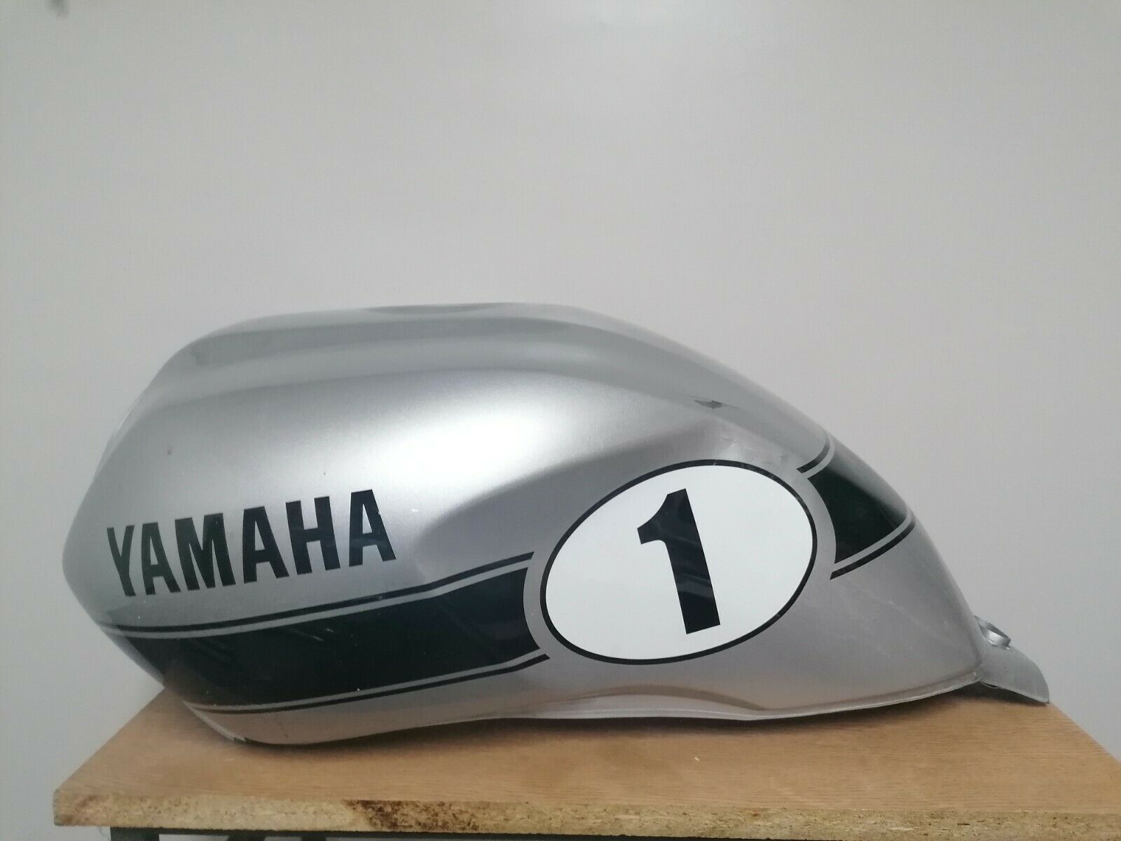 Yamaha Xjr1300 fuel tank petrol tank