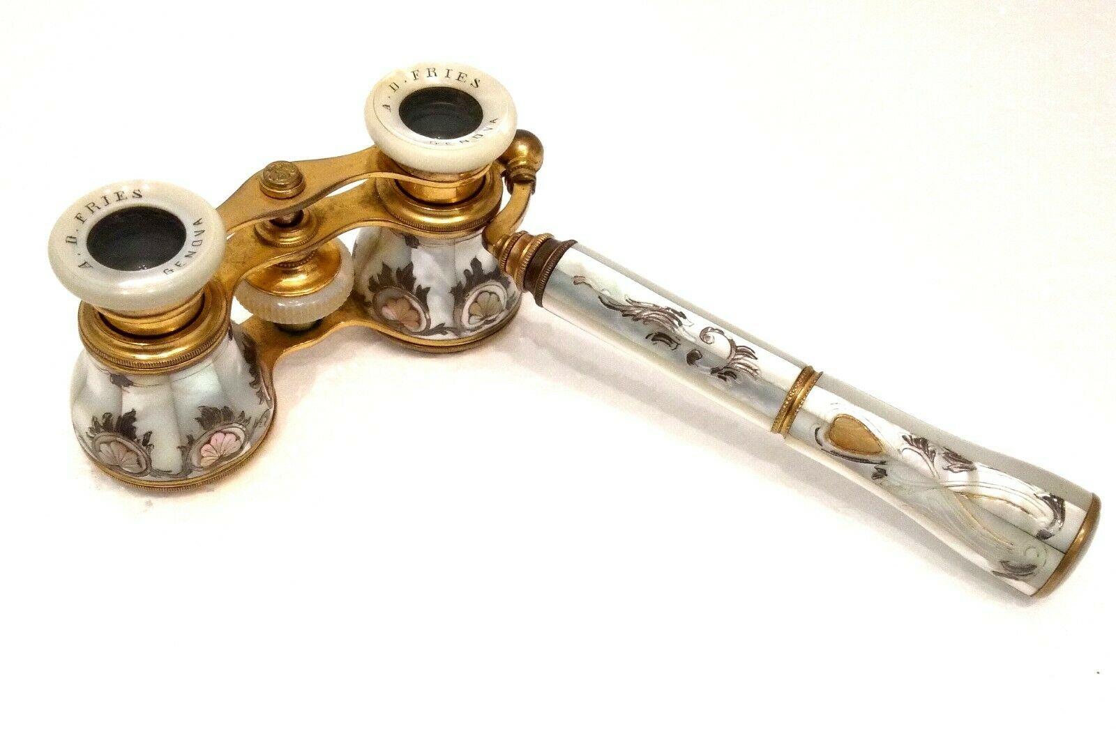 ANTIQUE & ULTRA RARE CARVED MOTHER OF PEARL ITALIAN OPERA GLASSES BINOCULARS